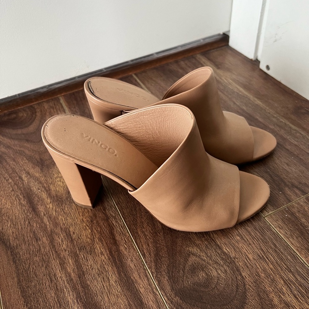 Vince Women's Tan Leather Block Heeled Mules